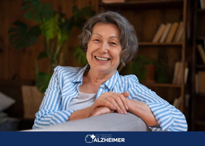 A Doença de Alzheimer (DA) é um transtorno neurodegenerativo progressivo e fatal que se manifesta pela deterioração cognitiva e da memória, comprometimento progressivo das atividades de vida diária e uma variedade de sintomas neuropsiquiátricos e de alterações comportamentais. A doença instala-se quando o processamento de certas proteínas do sistema nervoso central começa a dar errado. Surgem, então, fragmentos de proteínas mal cortadas, tóxicas, dentro dos neurônios e nos espaços que existem entre eles. Como consequência dessa toxicidade, ocorre perda progressiva de neurônios em certas regiões do cérebro, como o hipocampo, que controla a memória, e o córtex cerebral, essencial para a linguagem e o raciocínio, memória, reconhecimento de estímulos sensoriais e pensamento abstrato.